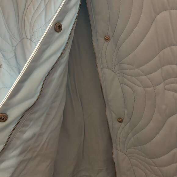 Urban Outfitters Baby Blue Quilted Jacket🧥🧥 - Picture 3 of 5